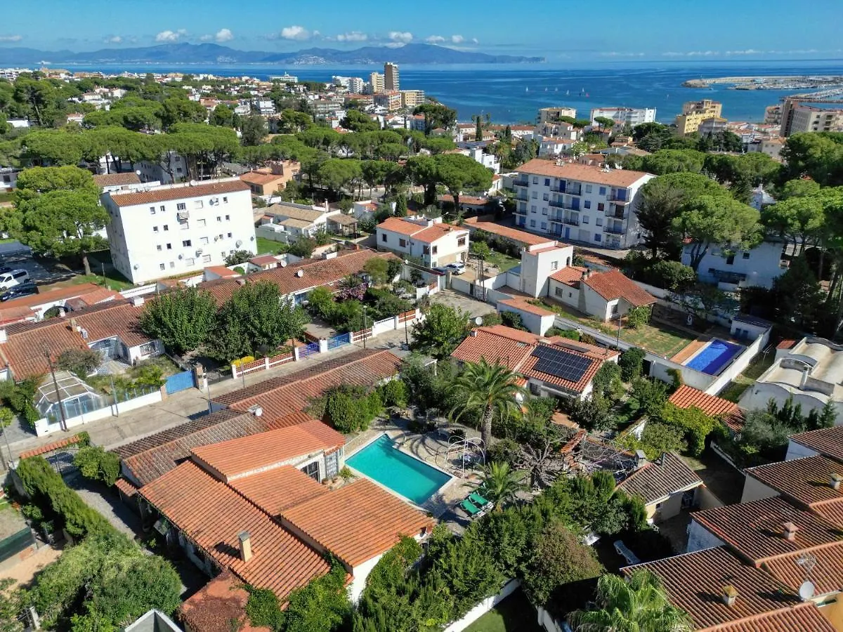 Molinero Villa L' Escala 0*,